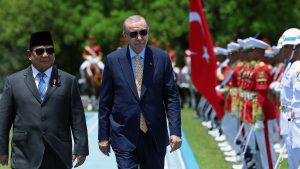 cumhurbaskani-erdogan-endonezyada-resmi-torenle-karsilandi-kysp.jpg